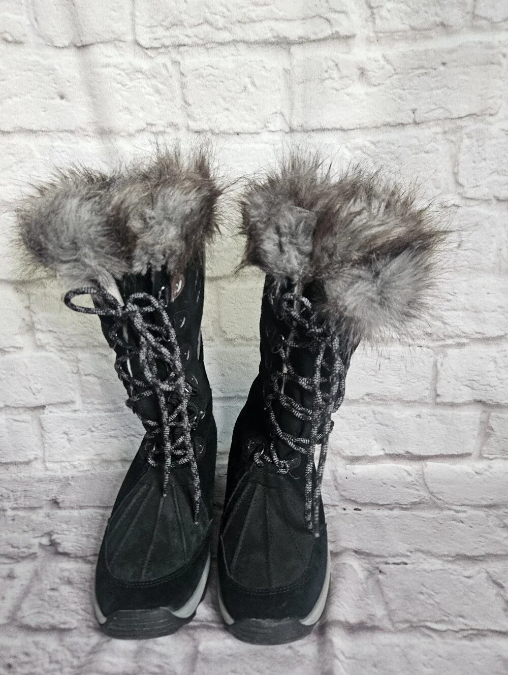 Clarks Winter Waterproof Size 9.5 Snow Boots Winter Waterproof